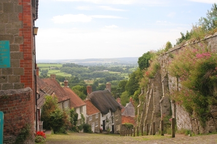 Picturesque Gold Hill in Shaftesbury